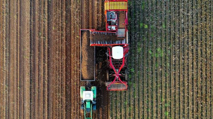 Peran mekanisasi dalam produksi pertanian skala besar
